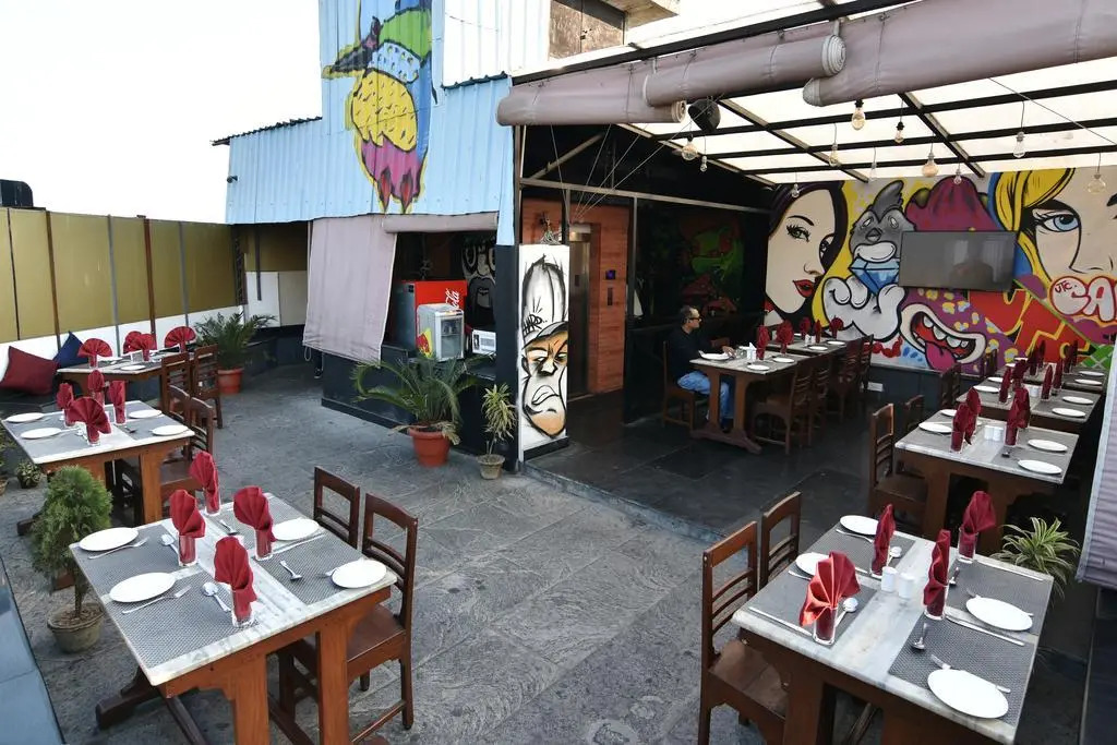Aura hotel
