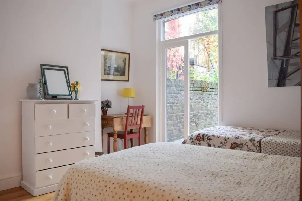 Charming Ground Floor in Edwardian Railway Cottage