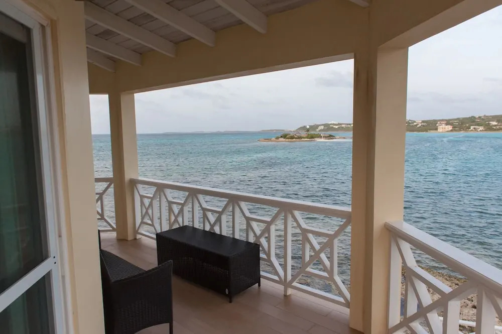 Arawak Beach Inn