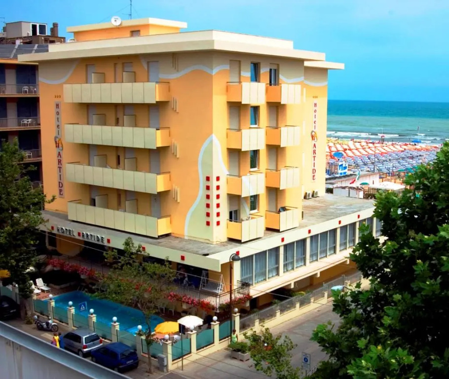 Hotel Artide - Beach Front