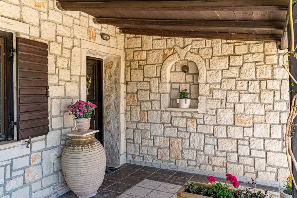 Varta Village - Elea House