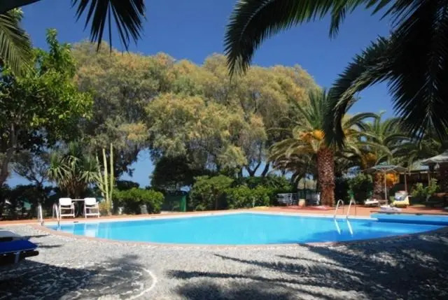 Kalives Apartments