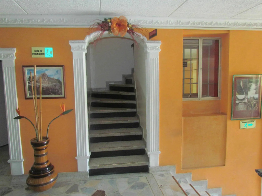 HOTEL DINASTIA REAL NEIVA