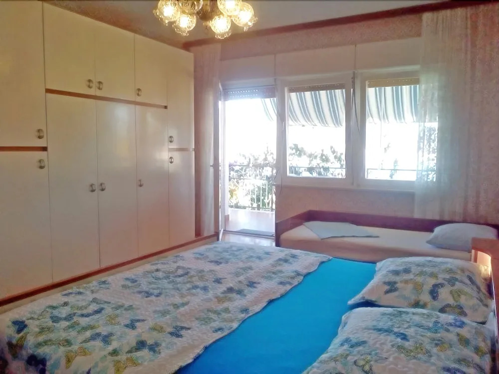 Apartment Frane