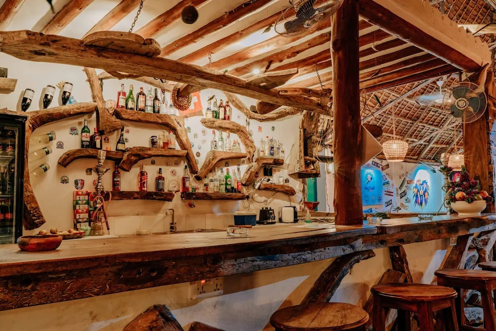 King Simba Apartment Hotel & Restaurant