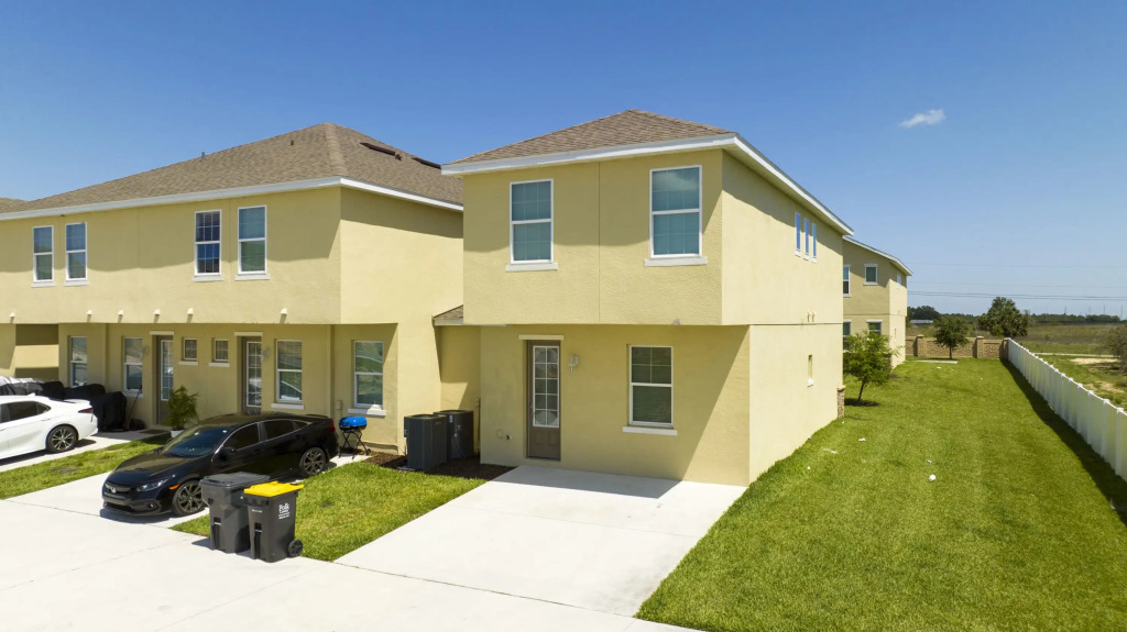 Splendid 4Bd Close to Disney Holly Village 132