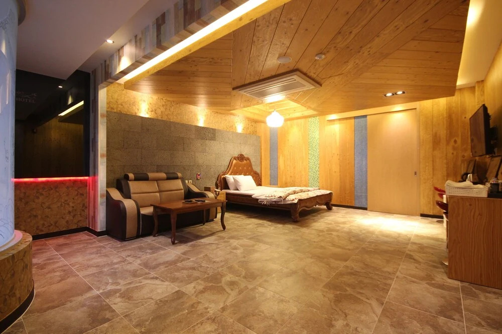 Sun Hotel