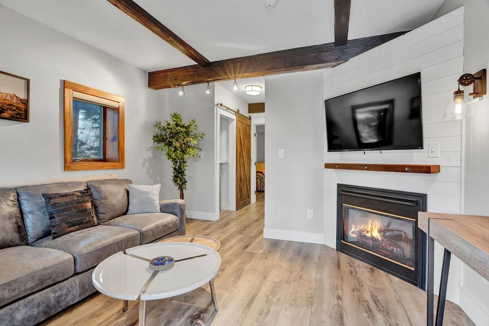 Chimney Hill Estate Inn
