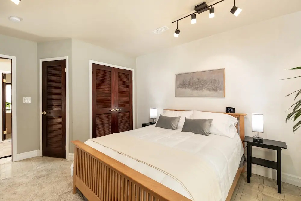 Skyhill Oasis W/ Hot Tub Walk To Universal 4 Bedroom Home