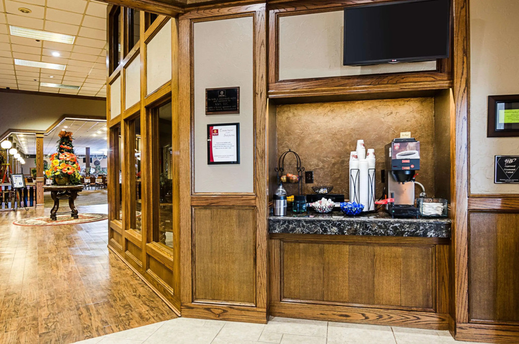 Clarion Inn Garden City