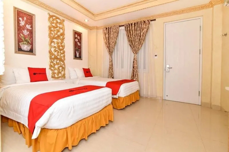 RedDoorz Plus near Discovery Shopping Mall Bali