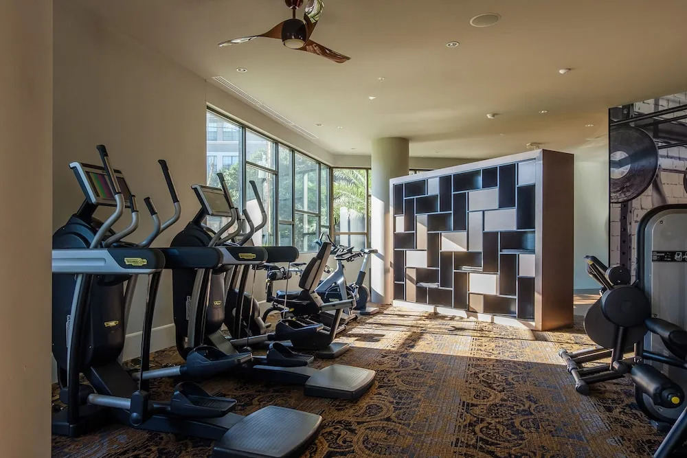 FRONTDESK 5755 Hermann Park Apts Downtown Houston