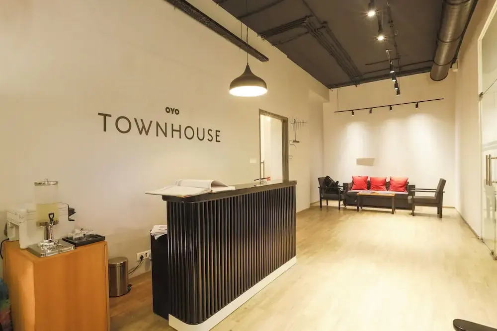 Super Townhouse Bombay Exhibition Centre Goregaon