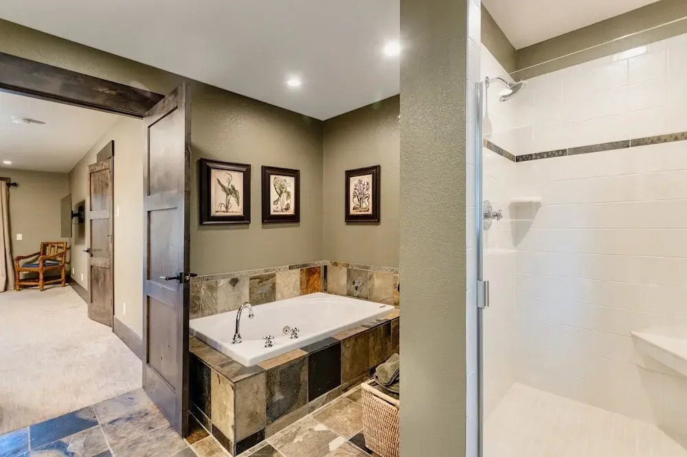 Moose Den Luxury Vacation Home at Windcliff home