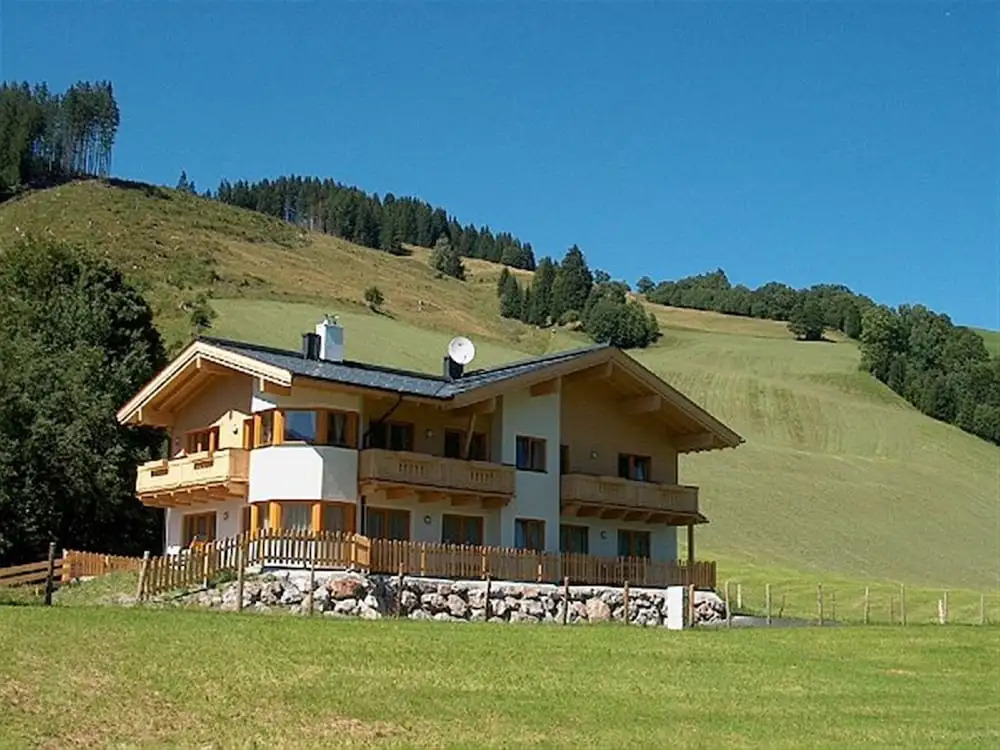 Charming Apartment in Saalbach-hinterglemm Near Ski Lift