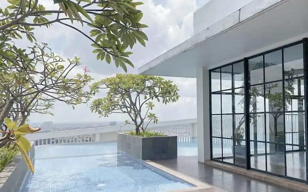 2Br Luxurious And Spacious Apartment At One East Penthouse Residence