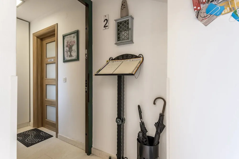 Apartments and Rooms Villa Erede
