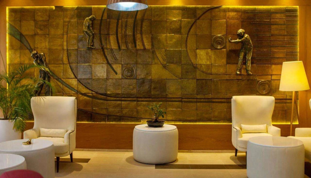 Golf Royal Hotel