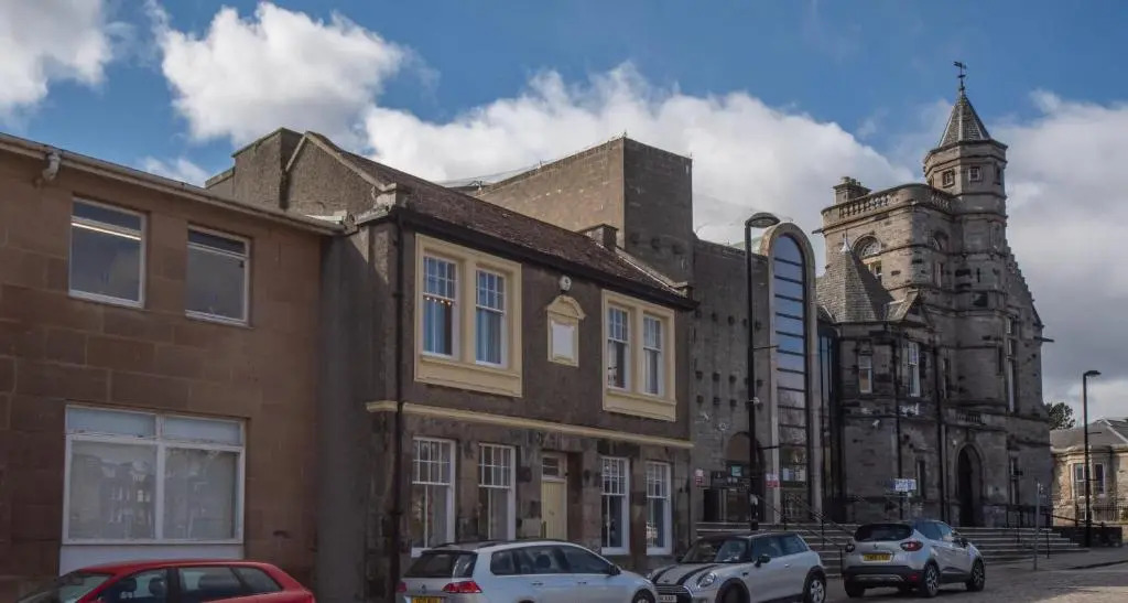 Mandela House Apartments Near Edinburgh