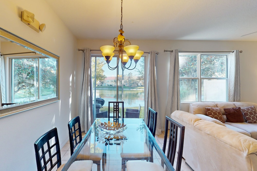 Dog-friendly Home With Shared Pool, Wifi, Central AC, and Private Washer/dryer