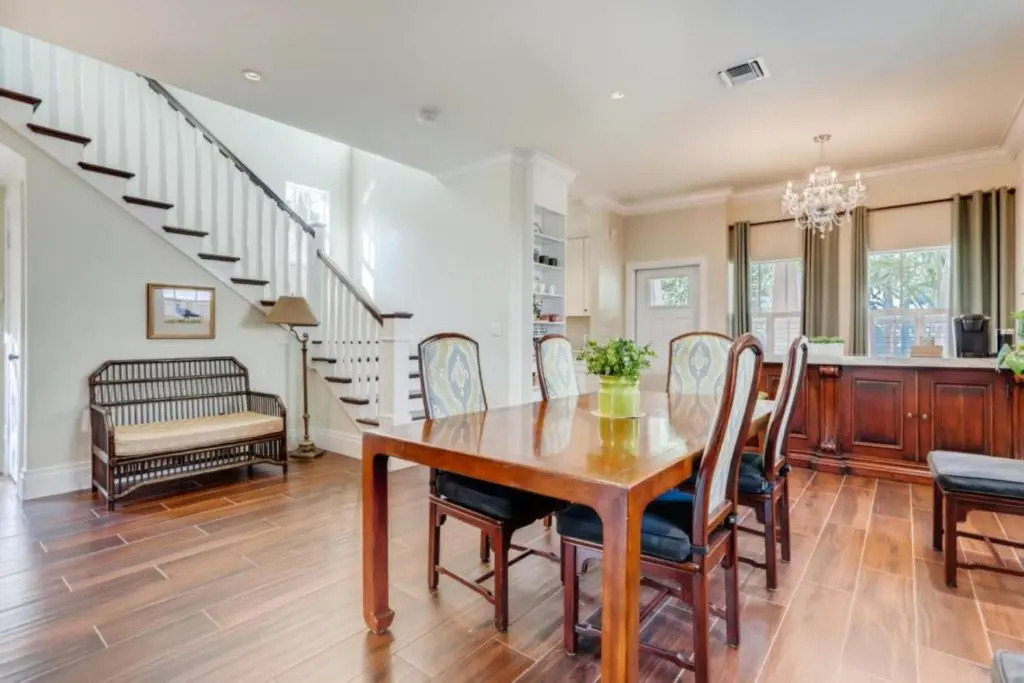 The Pink House - Bask in Style Steps from the Convention Center