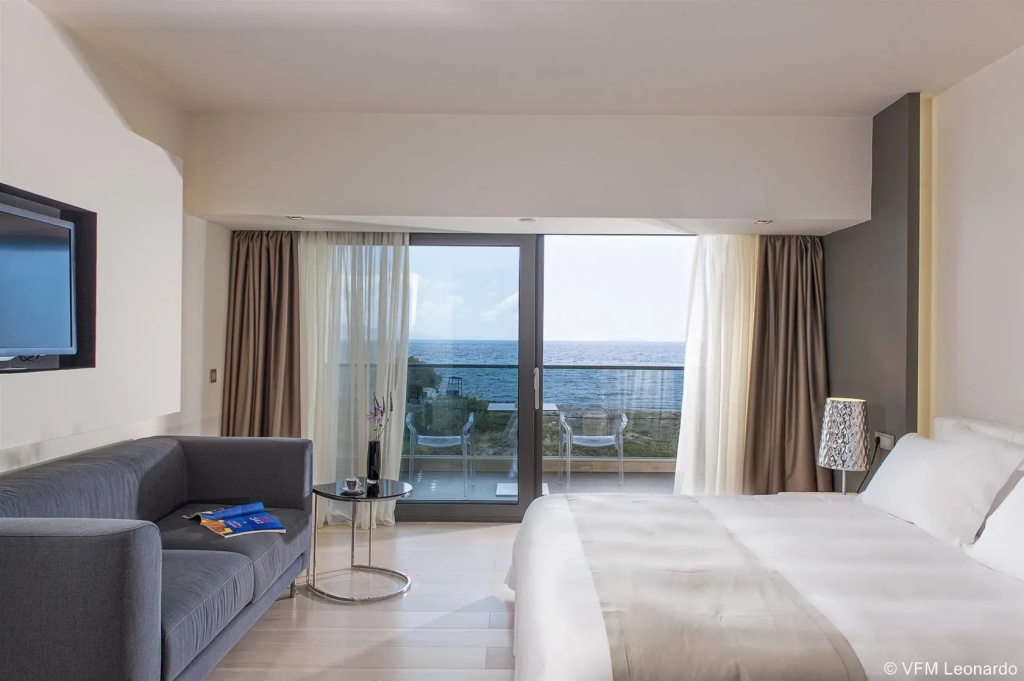Pelagos Suites Hotel & Spa