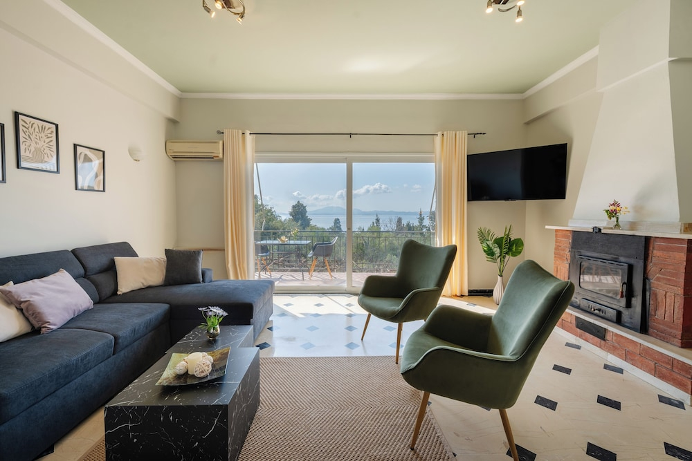 The 7 Trees Apartments by Konnect, Nisaki