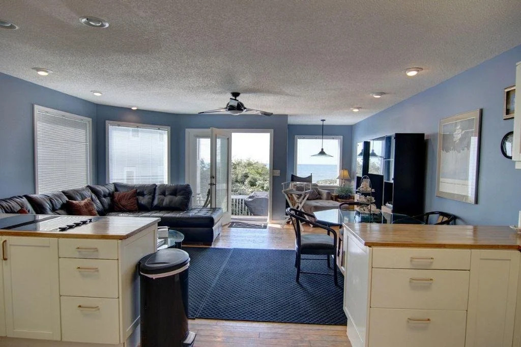 Pelican's Perch Duplex - 3 Br Home