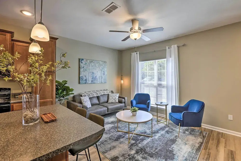 Ideally Located & Elegant Condo w/ Balcony!