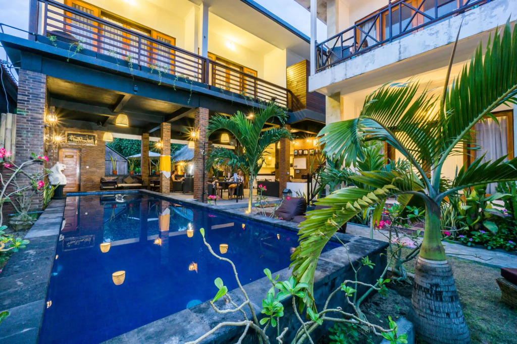 Nyuh Gading Home Stay
