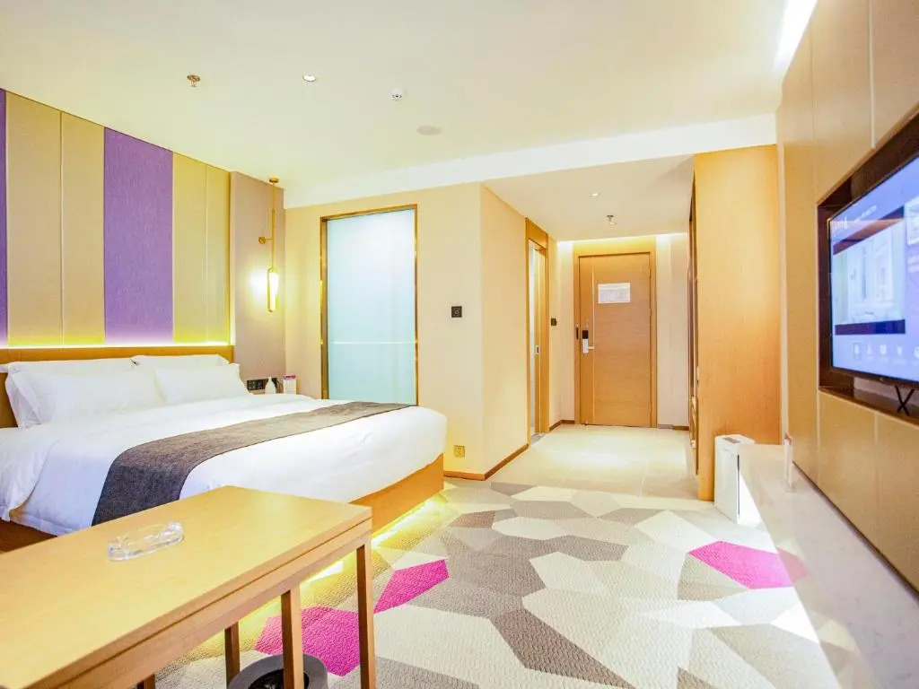 Lavande Hotel Lujiang Zhouyu Avenue