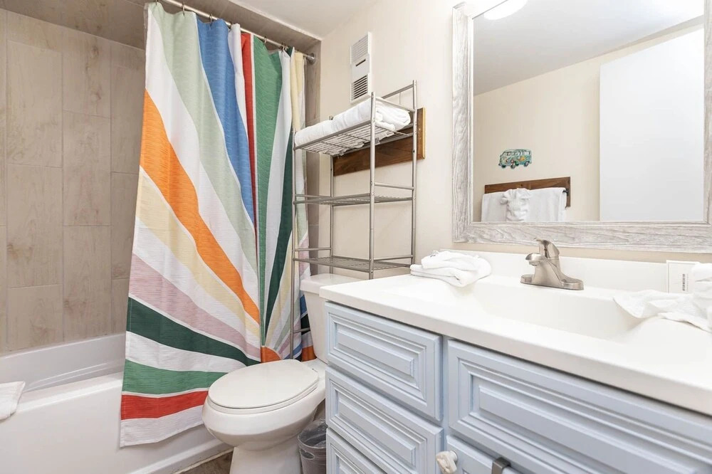 Island Winds West 474 2 Bedroom Condo by Redawning, Gulf Shores