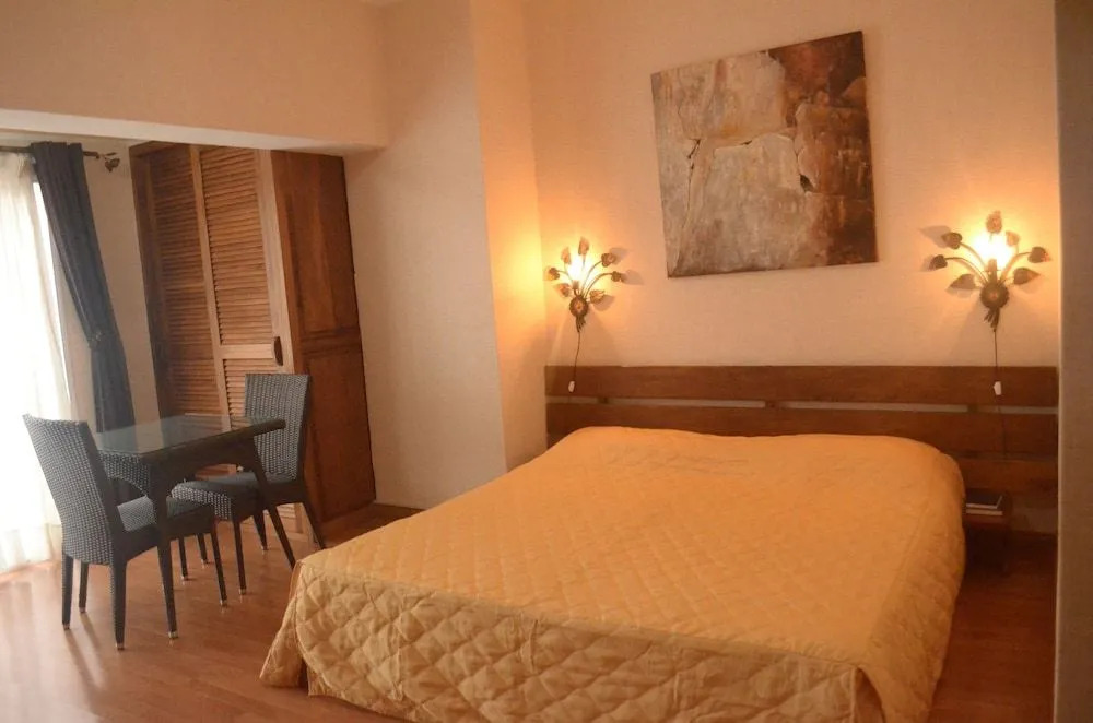 Lakecity Hotel