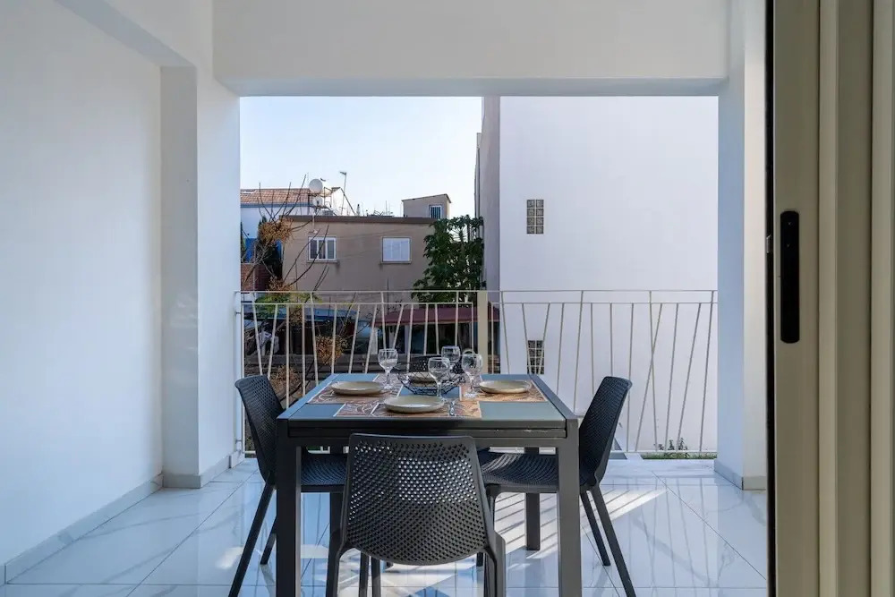 Marble - Studio & Balcony in Larnaca