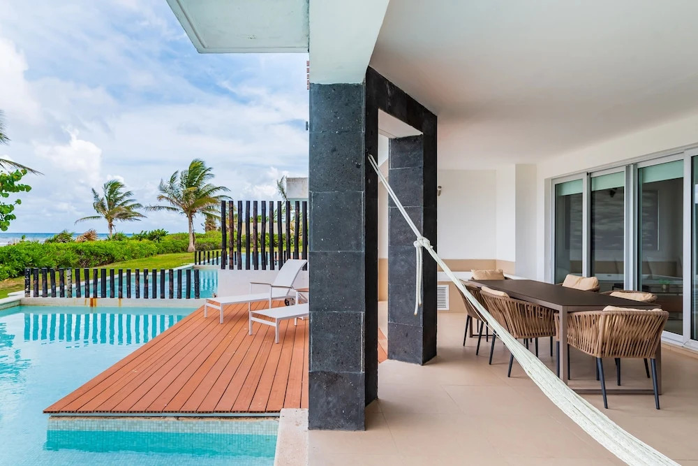 Mareazul Beach Front Resort Condos at Playa del Carmen