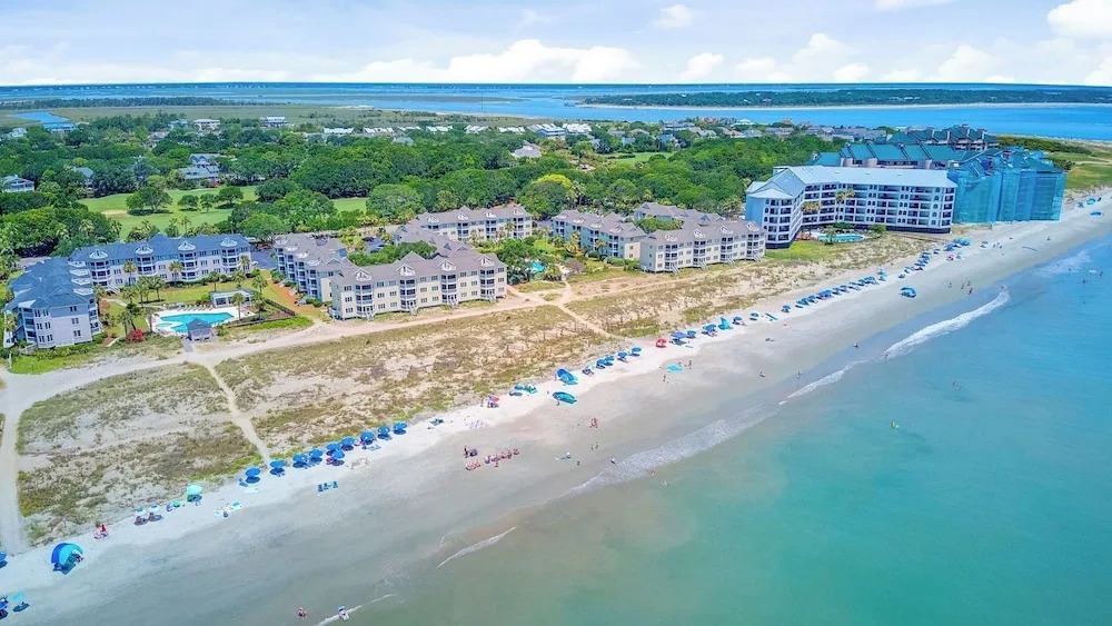 Oceanview Condo + Pool, Balcony & Beach Access 304 D Port O Call by Avantstay