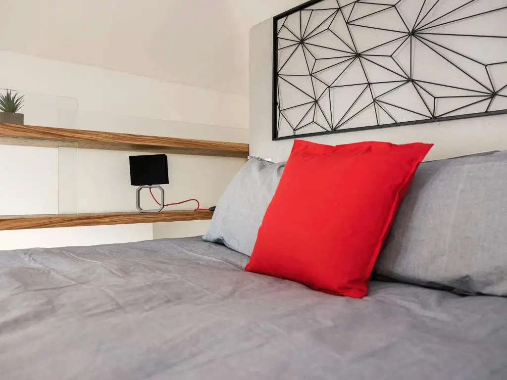 Studio04! - Long Term And Business Studio (Adults Only)