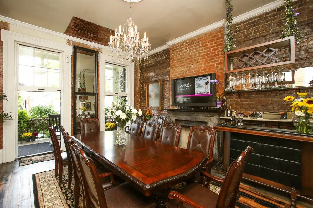 Fleur De Lis Mansion