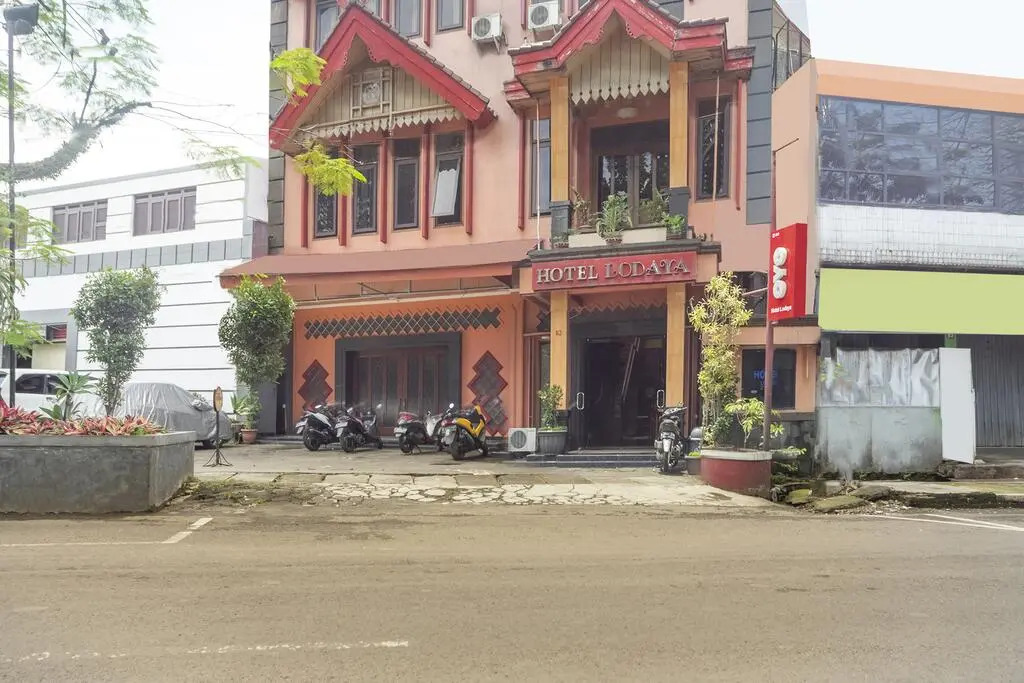RedDoorz at Hotel Lodaya Bandung
