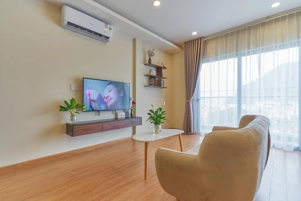 BunHomestay SPACIOUS 4 Bedroom CITY&SEA View 1 min walk to SEA