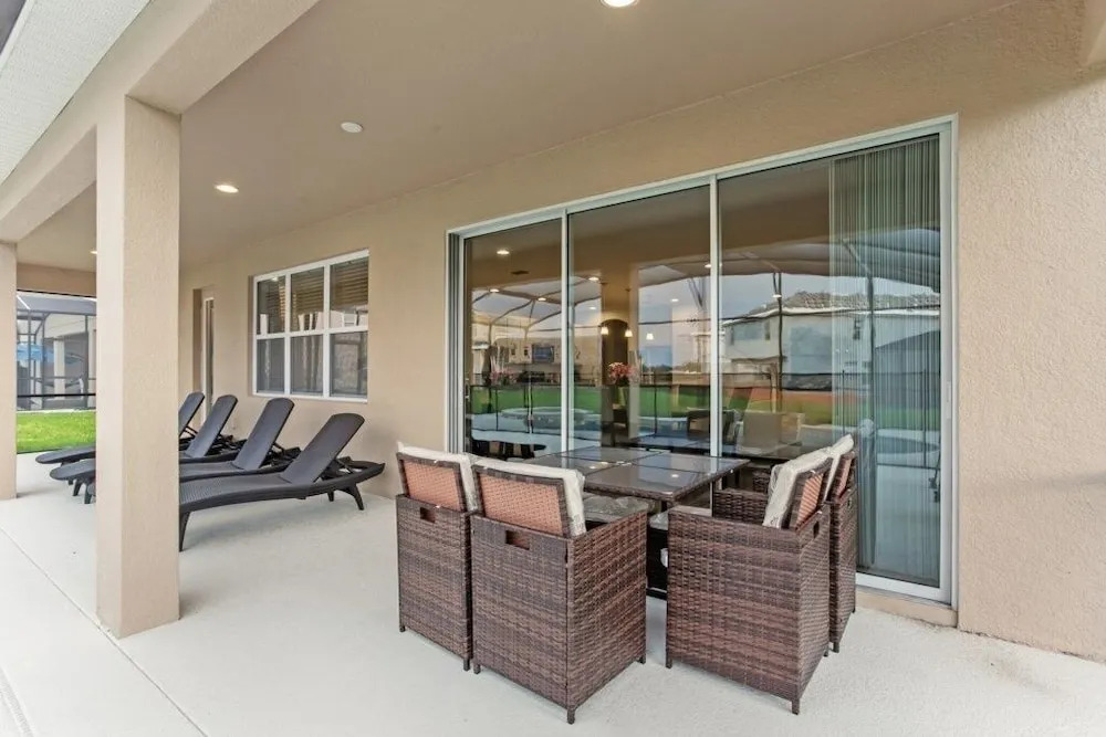 6028bod 14 Bedroom Home