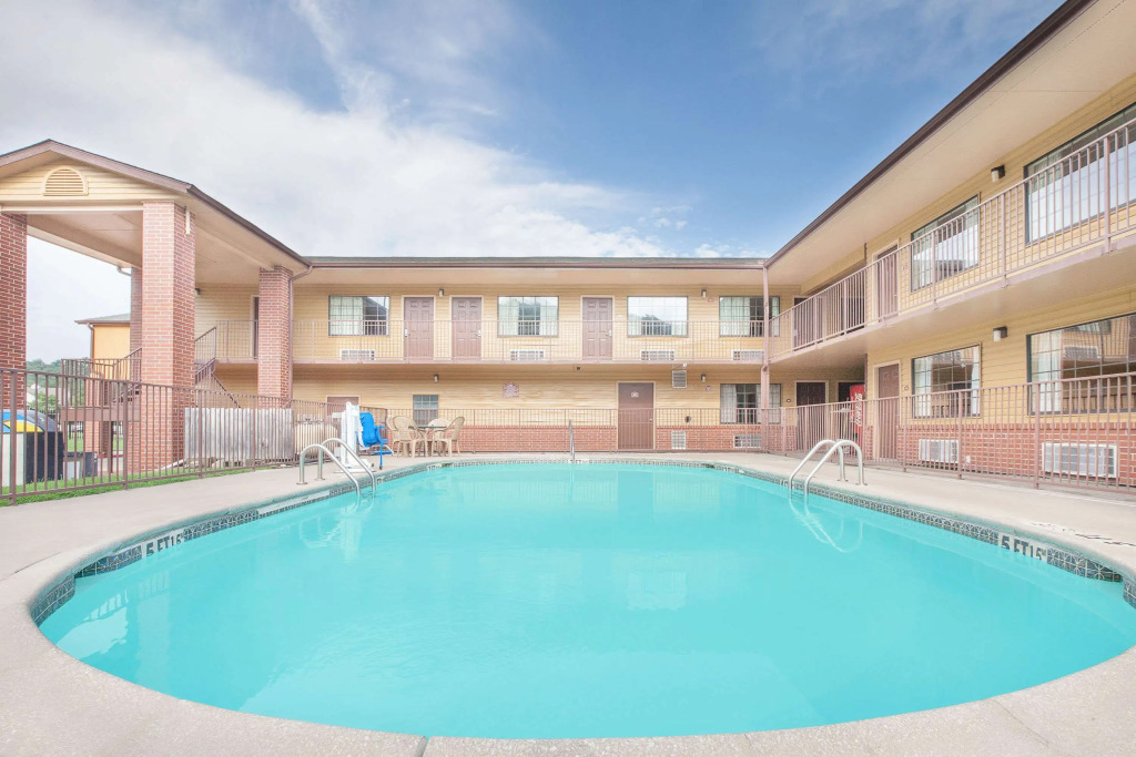 Days Inn by Wyndham Fayetteville