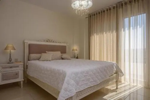 Golden Sky Villa