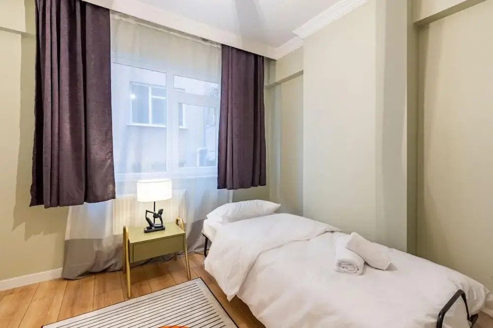 Stylish Flat Near Public Transportation in Maltepe