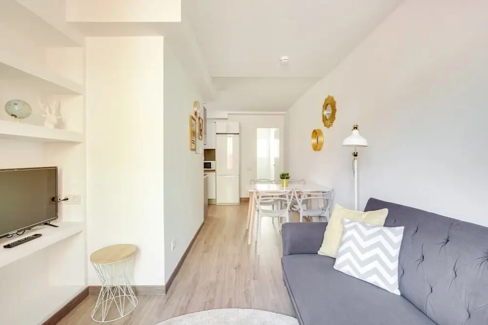 Wonderful Renovated 1 Bed With Terrace