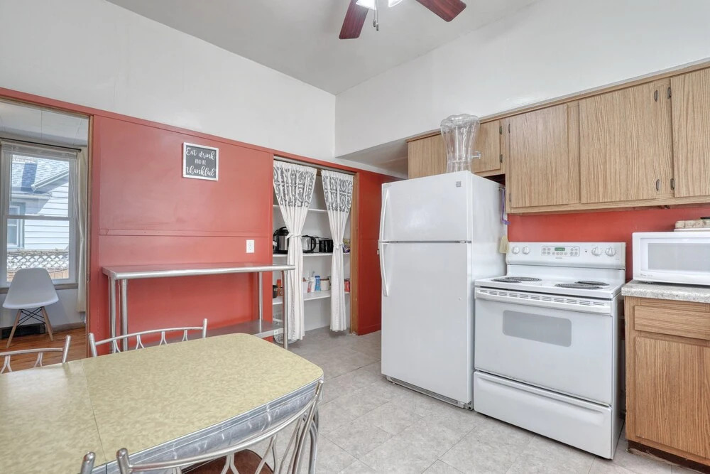 Sunny Multi-family Entire Duplex 10+ Beds 2 Baths 6 Bedroom Duplex by RedAwning