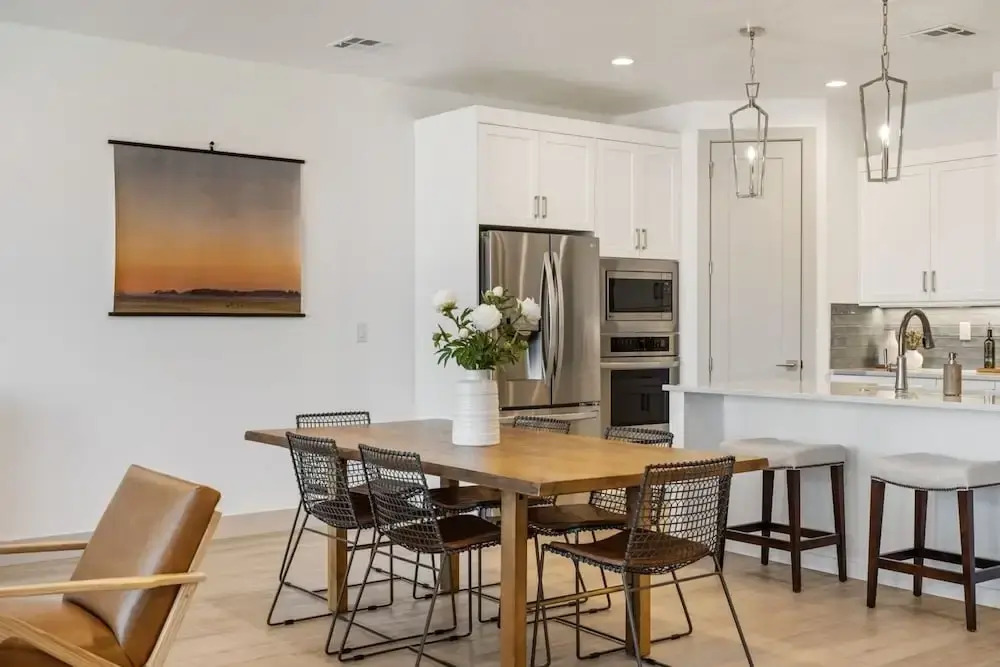 Lagoon Vibes 4 Bedroom Townhouse