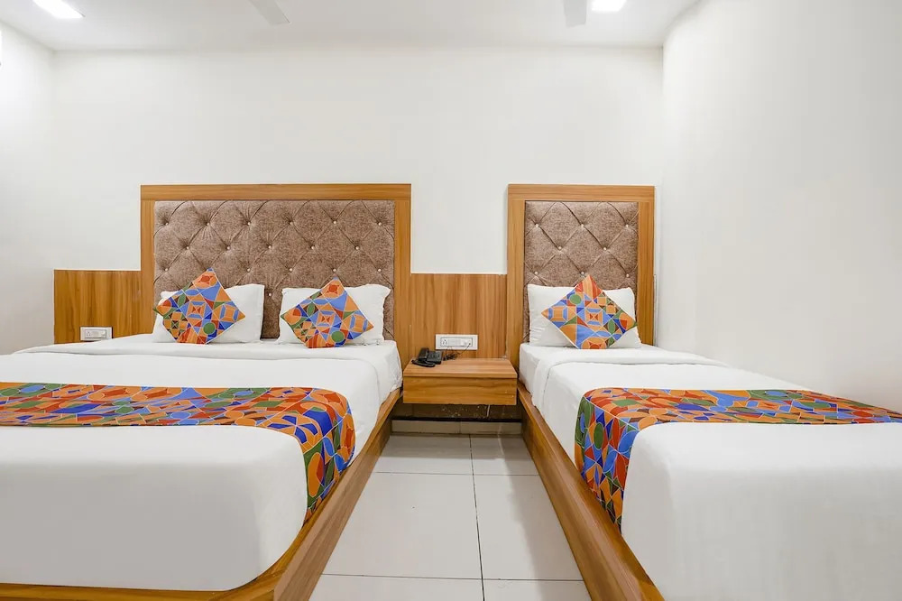 Fabhotel Silver Inn