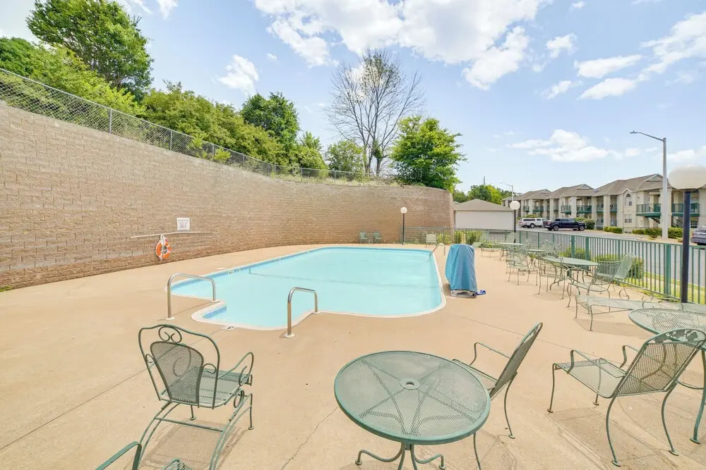 On Thousand Hills Golf Course: Condo w/ Sunroom