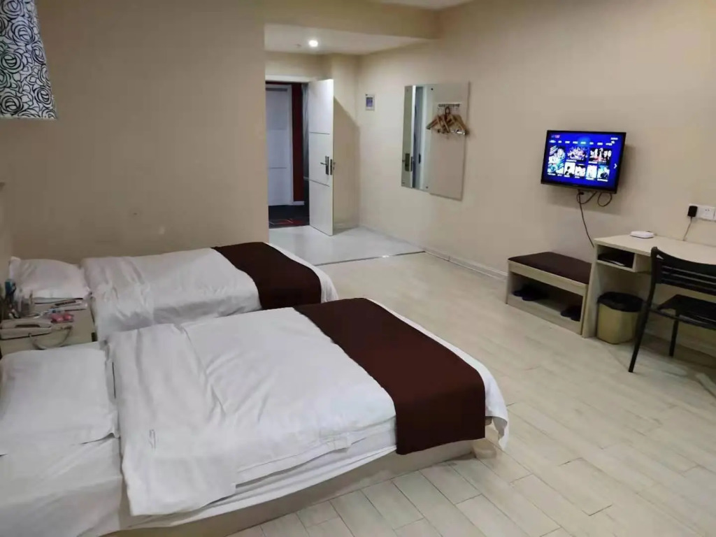 Thank Inn Plus Hotel Taixing Huangqiao Bus station